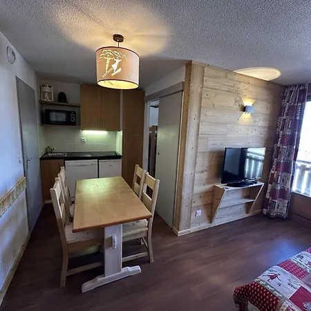 Skis Aux Pieds Avec Balcon Et Wifi Pour 6 Personnes A Plagne Soleil - Fr-1-351-275 La Plagne