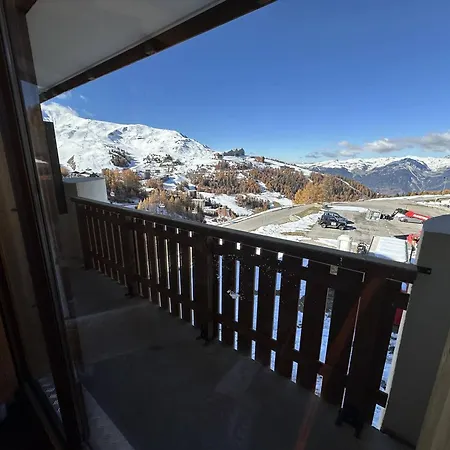 Skis Aux Pieds Avec Balcon Et Wifi Pour 6 Personnes A Plagne Soleil - Fr-1-351-275 * La Plagne