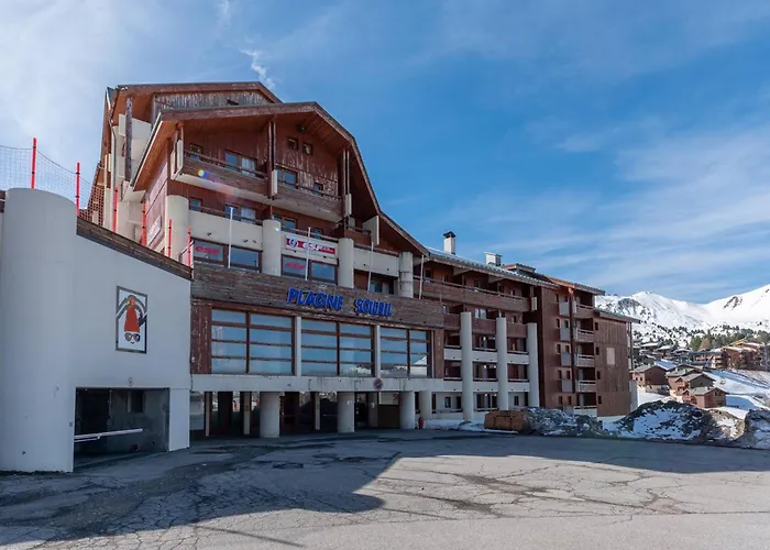 Skis Aux Pieds Avec Balcon Et Wifi Pour 6 Personnes A Plagne Soleil - Fr-1-351-275 * La Plagne Tarentaise
